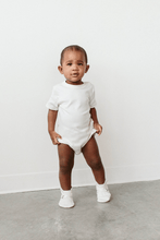 Load image into Gallery viewer, goumikids Clothes 0-3M S/S BODYSUIT | CLOUD by goumikids