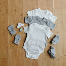 Load image into Gallery viewer, goumikids S/S BODYSUIT | CLOUD by goumikids