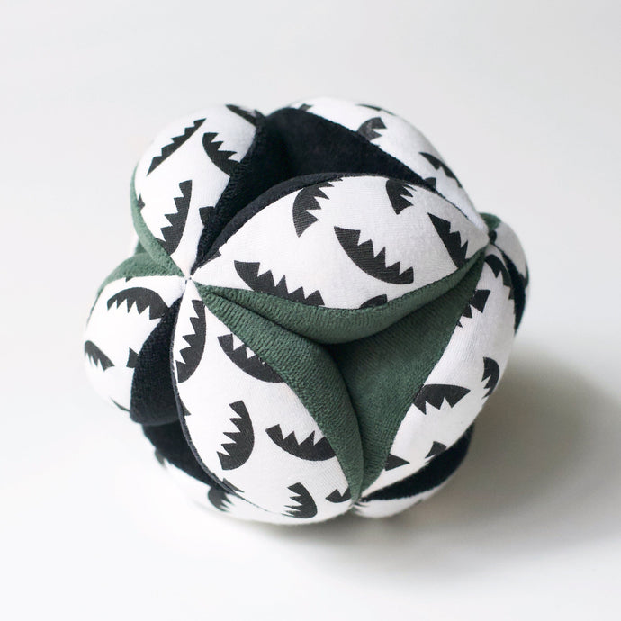 Wee Gallery Clutch Ball - Jungle Leaves