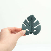 Load image into Gallery viewer, embé® 4-Pack Silicone Leaf Teethers by embé®