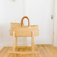 Load image into Gallery viewer, Design Dua. Bilia Bassinet Design Dua Signature Bilia Bassinet: Natural