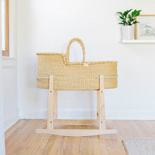 Load image into Gallery viewer, Design Dua. Bilia Bassinet Design Dua Signature Bilia Bassinet: Vegan (No Leather Handle/ Only Grass)