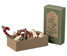 Load image into Gallery viewer, Maileg USA Christmas Metal Ornament Set - Peter&#39;s Christmas, Green