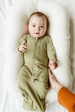 Load image into Gallery viewer, goumikids Clothes NB GOWNS | ARTICHOKE by goumikids