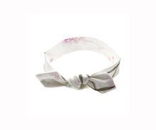 Load image into Gallery viewer, embé® Clustered Flowers / Newborn (6-14lbs) Bow Headband by embé®