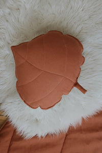 moimili.us Cushion Linen “Papaya” Leaf Pillow