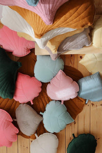 moimili.us Cushion Velvet “Powder Mint” Leaf Pillow