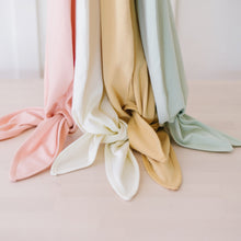 Load image into Gallery viewer, Design Dua. Design Dua Organic Newborn Knotted Gown - Blush