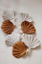 Load image into Gallery viewer, moimili.us Garland Moi Mili Linen “Caramel” Garland with Shells
