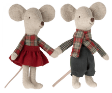 Load image into Gallery viewer, Maileg USA Mice Winter Mice Twins, Little Brother and Sister