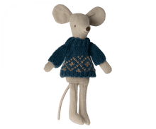 Load image into Gallery viewer, Maileg USA mouse clothing Knitted Sweater, Dad Mouse