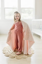 Load image into Gallery viewer, Bloomere Muslin Blanket- Daze (Pink)