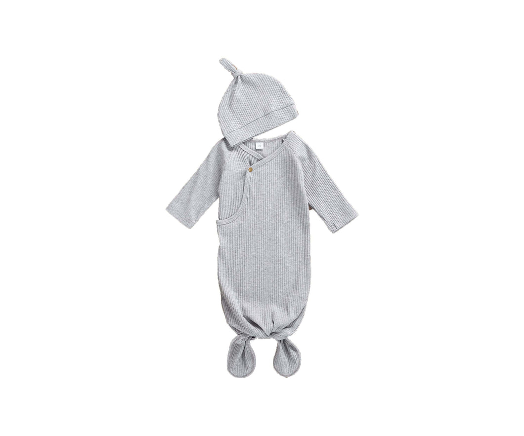 embé® Ribbed Gray Ribbed Knotted Gown & Hat Set by embé®