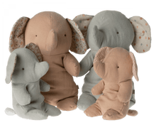 Load image into Gallery viewer, Maileg USA Soft Toy Small Elephant - Grey