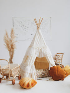moimili.us Teepee tent “Shabby Chic” Teepee Tent with Frills