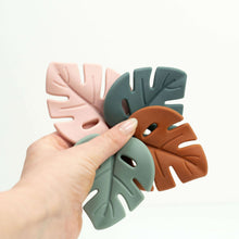 Load image into Gallery viewer, embé® Teether 4-Pack Silicone Leaf Teethers by embé®