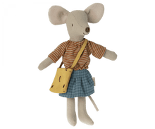 Load image into Gallery viewer, Maileg USA Clothes Clothes for Mum Mouse