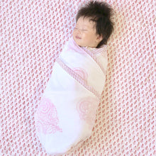 Load image into Gallery viewer, Malabar Baby Malabar Going Home Newborn Bed + Bath Gift Set