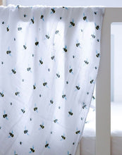 Load image into Gallery viewer, Malabar Baby Malabar Organic Swaddle Set - Busy Bees