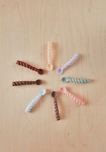 Load image into Gallery viewer, OYOY Mellow - Spoon - Pack of 3 - Lavender / Vanilla / Light Rubber