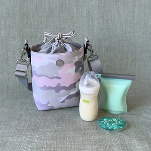 TWELVElittle On-the-Go Insulated Bottle Bag in Blush Camo