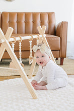 Load image into Gallery viewer, Poppyseed Play Play Mat Poppyseed Play Ivory Linen Round Mat