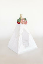 Load image into Gallery viewer, E &amp; E Teepees Play Tents E &amp; E Teepees The Mauve Deluxe Floral Topper