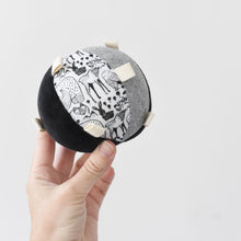 Load image into Gallery viewer, Alaska Taggy Ball With Rattle - Nordic
