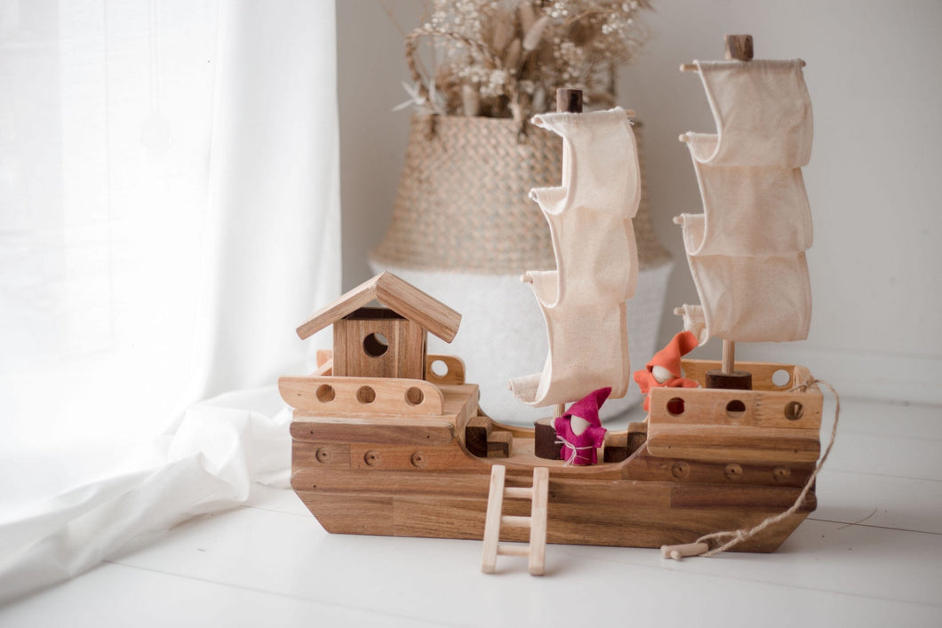 Qtoys Wooden Toys Qtoys Wooden pirate ship
